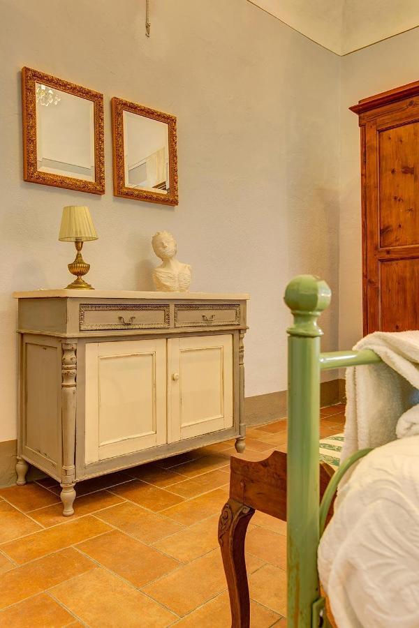 La Rocca Aparthotel Gambassi Terme Esterno foto