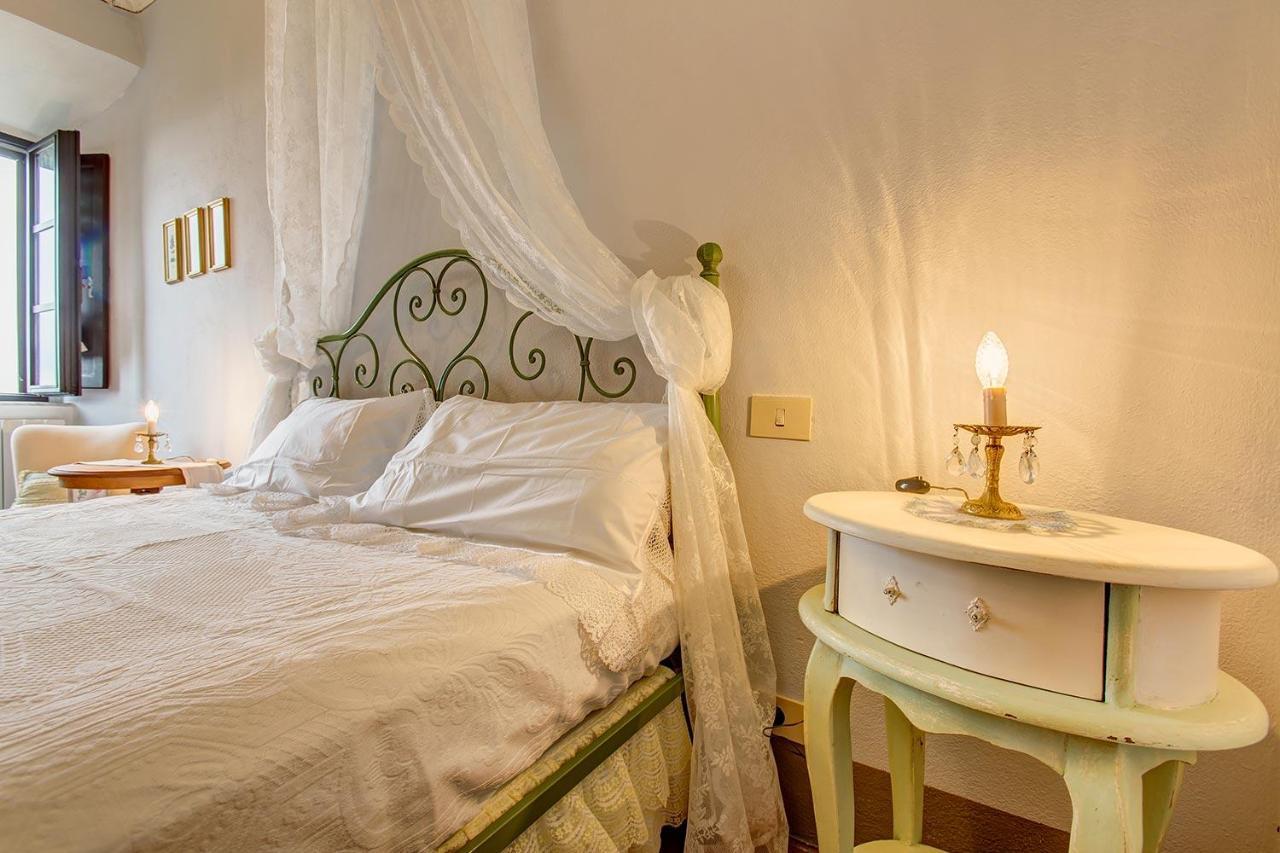 La Rocca Aparthotel Gambassi Terme Esterno foto