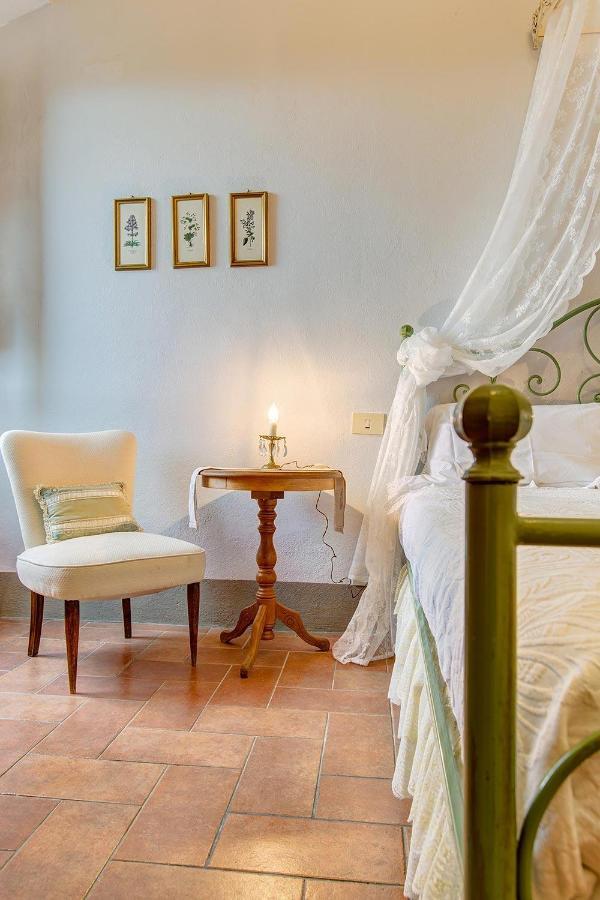 La Rocca Aparthotel Gambassi Terme Esterno foto